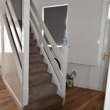 Villa Come On In Lucas Street Newport Train Station Sleep Upto 8 Exterior foto