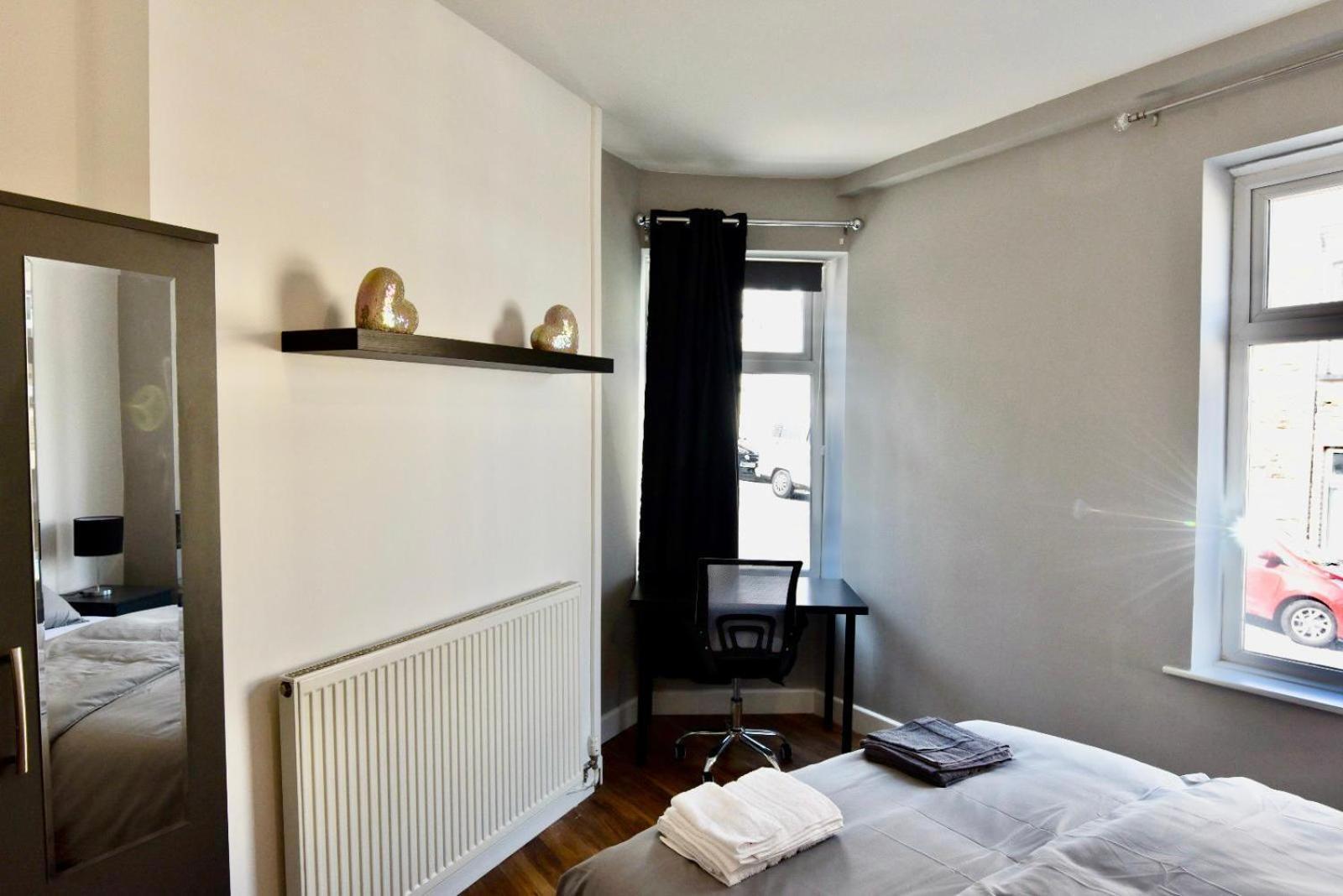 Villa Come On In Lucas Street Newport Train Station Sleep Upto 8 Exterior foto