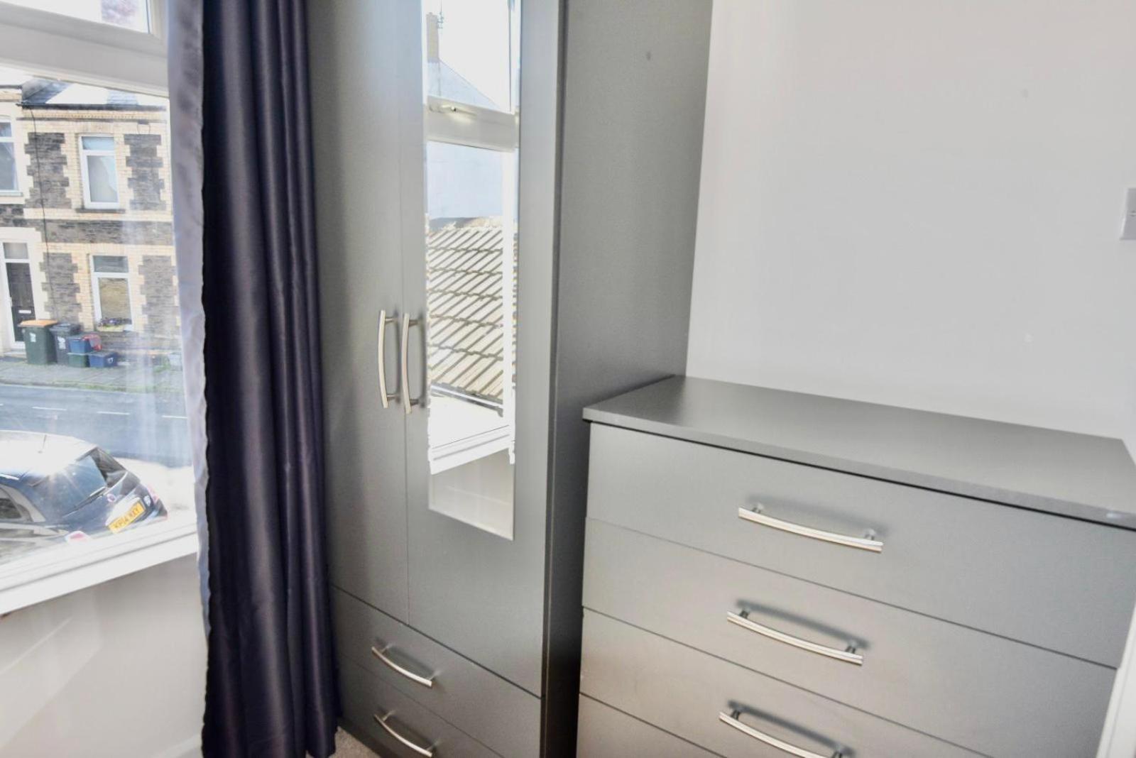 Villa Come On In Lucas Street Newport Train Station Sleep Upto 8 Exterior foto
